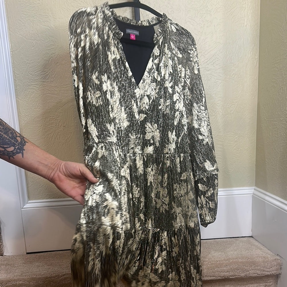 NWT SIZE LARGE Elegant Black and Cream Women's Dress