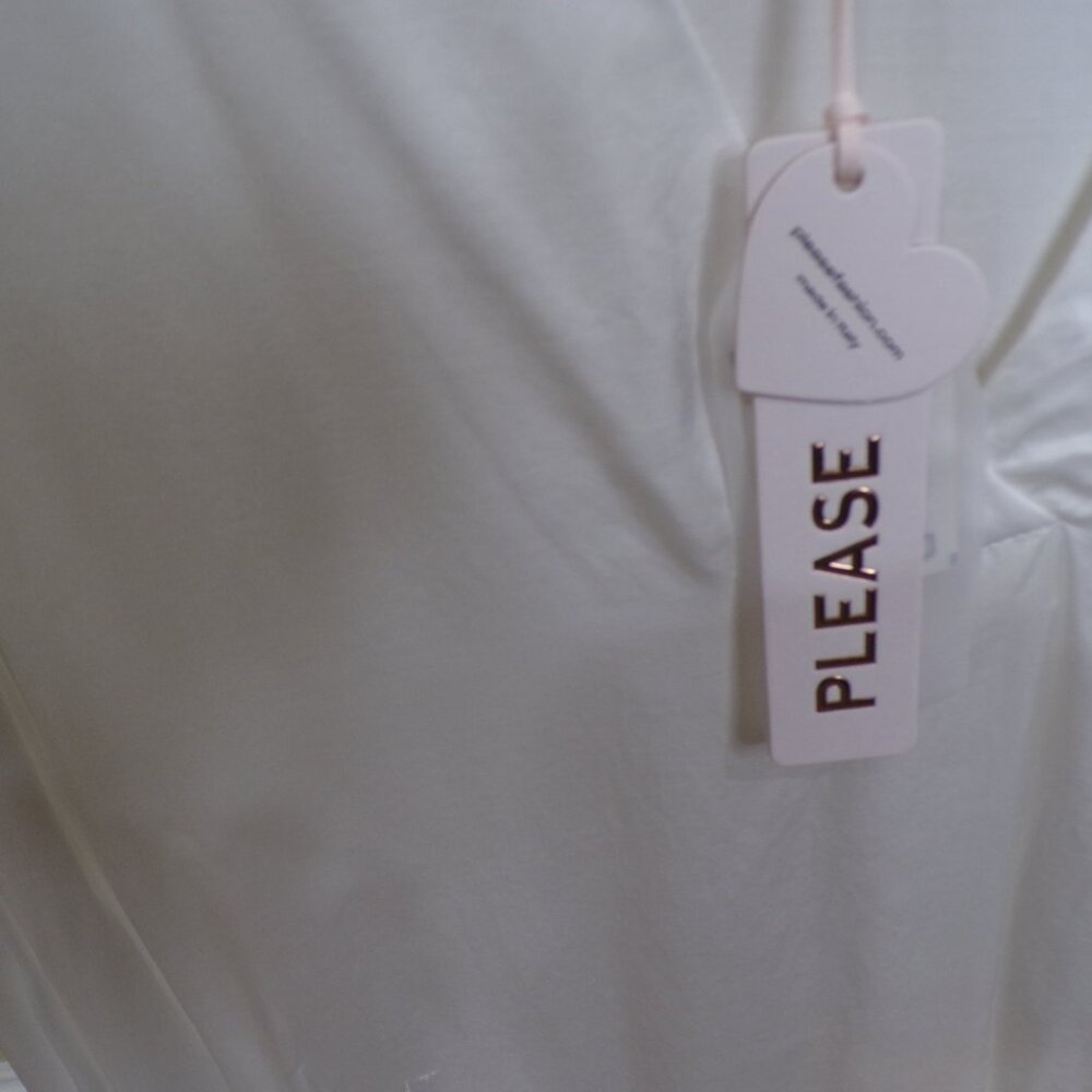 Pleione Women's White V-Neck Top