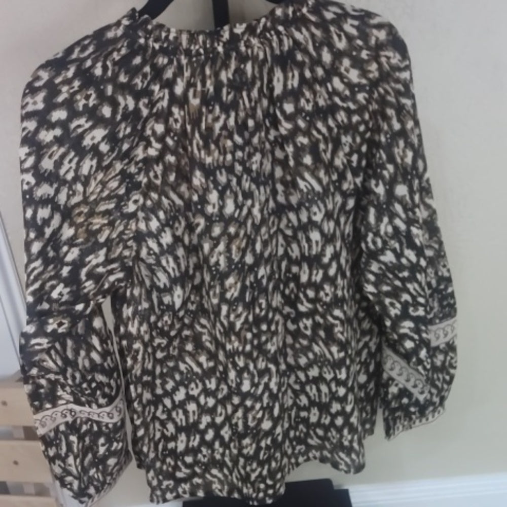 NWT SIZE XS Women's Brown Patterned Top