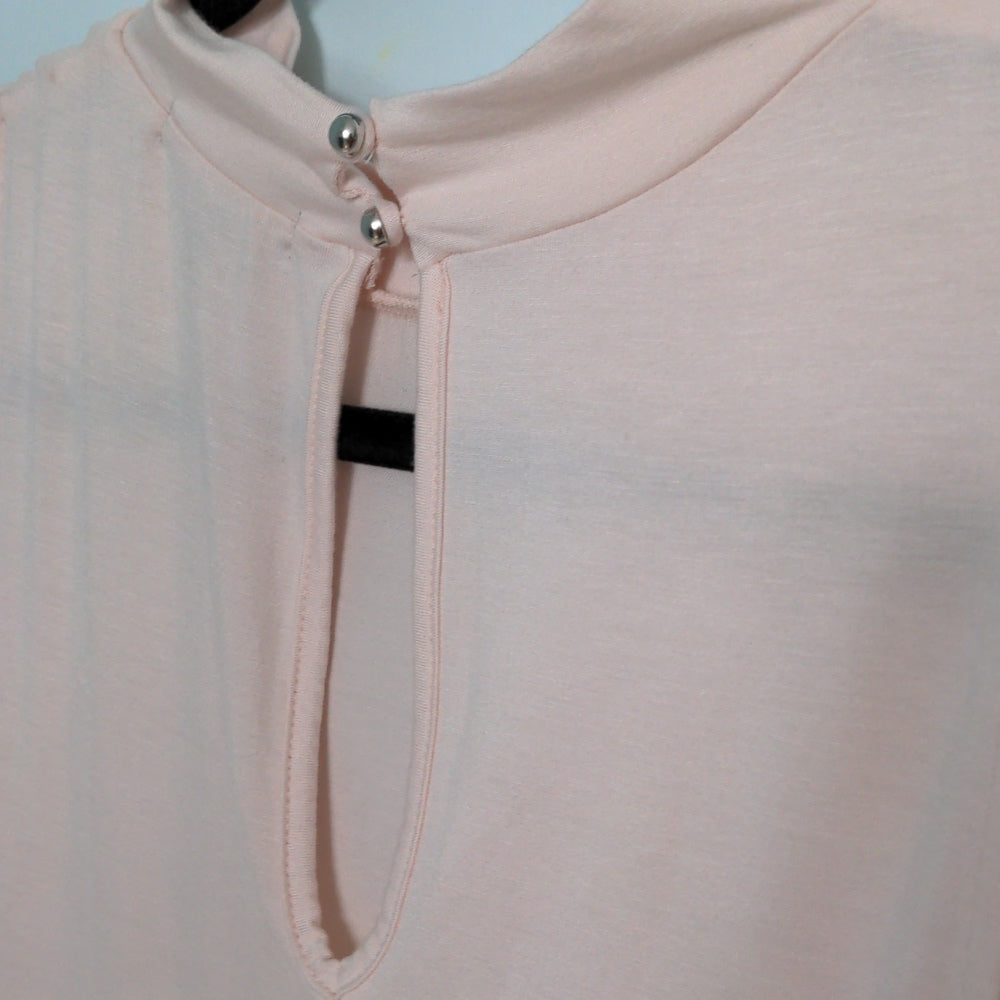 SIZE XL Cable & Gauge Light Pink Top with Ruffle on the Sides and a Keyhole Back