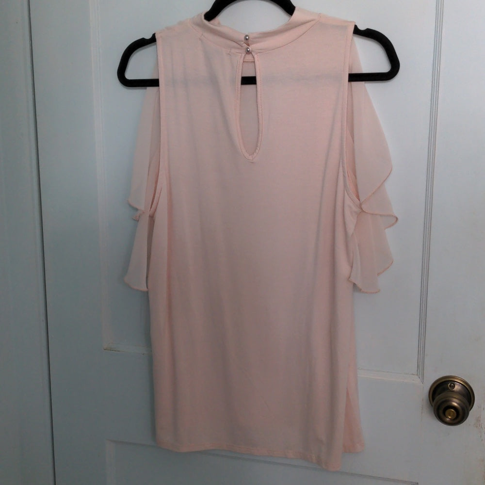 SIZE XL Cable & Gauge Light Pink Top with Ruffle on the Sides and a Keyhole Back