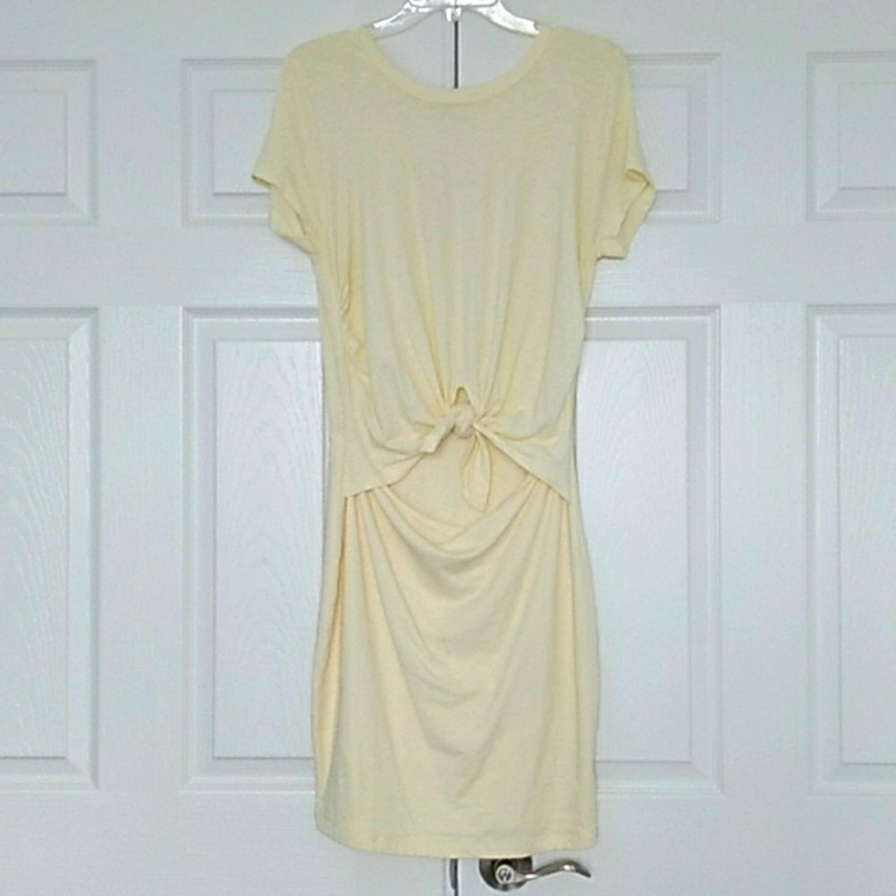 NWT SIZE LARGE Sundry Light Yellow Lightweight Tie Front Dress