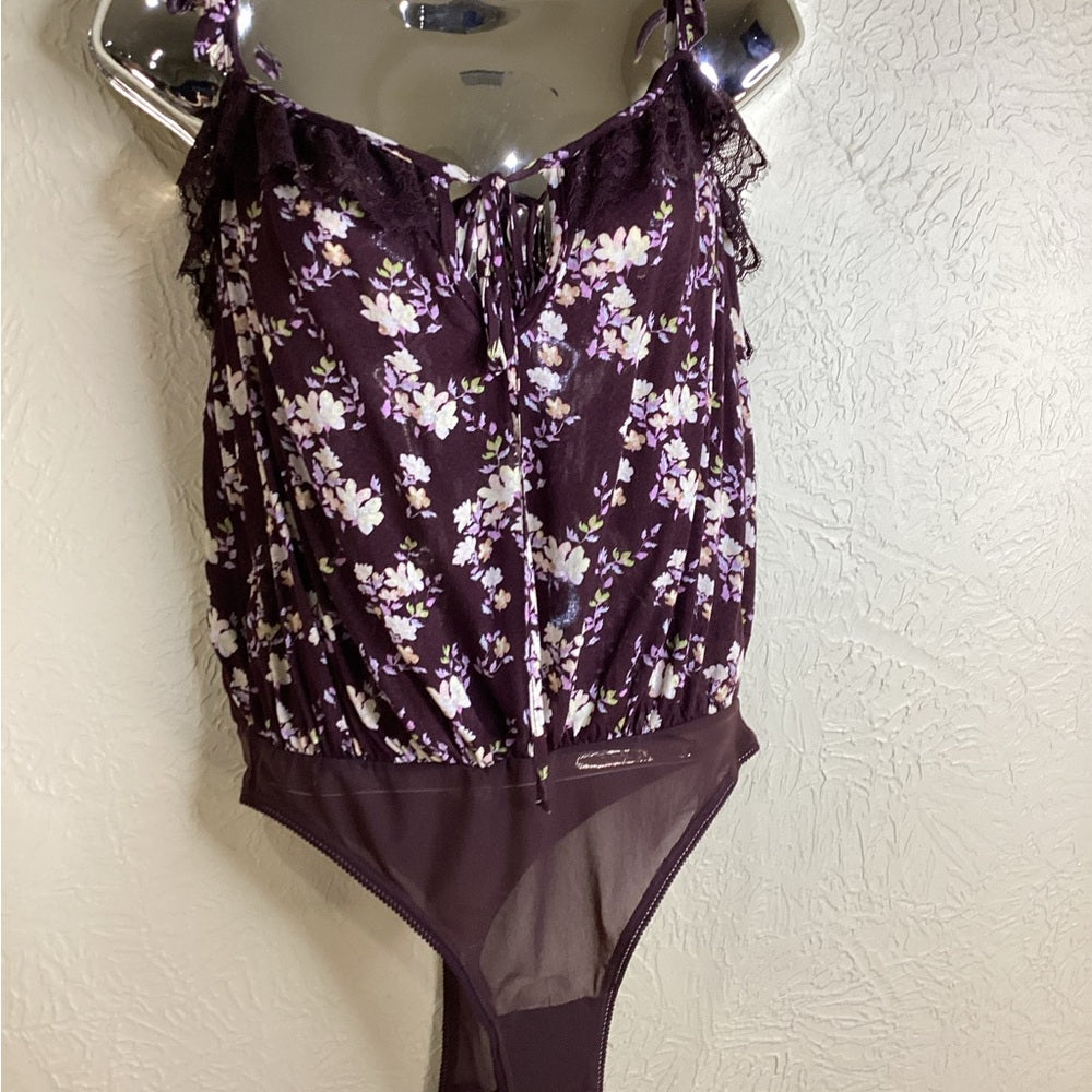 NWOT SIZE MEDIUM Free People Purple Ruffled Tie Front Bodysuit