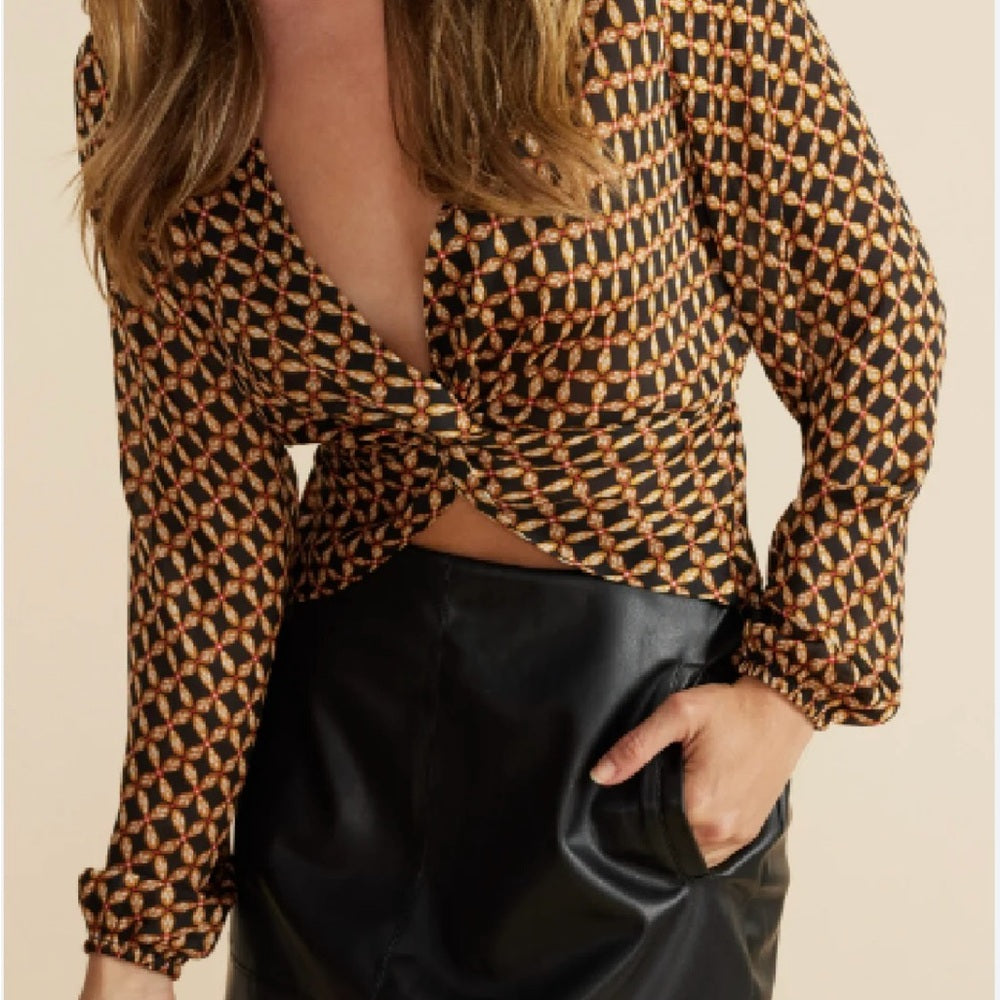 NWT SIZE XS MINKPINK Brown and Tan Crop Tie Front Blouse