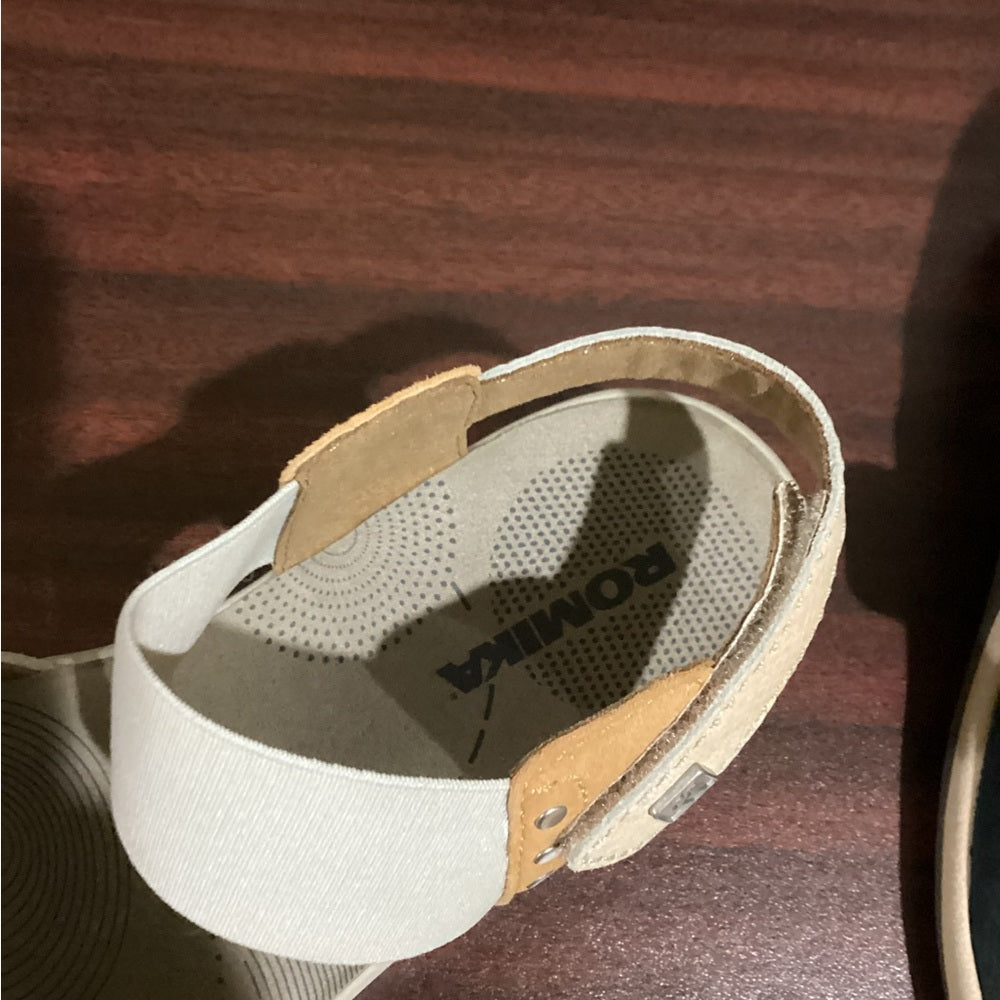 NEW SIZE 6.5 Romika Cream and Orange Sandals with Ergonomic Sole