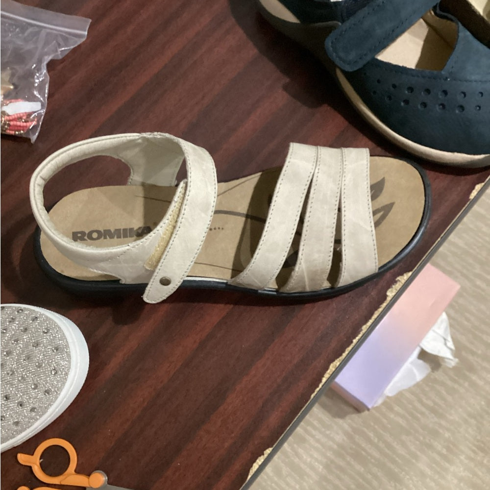 NEW Size 6-61/2 Romika Cream Comfort Sandals with Adjustable Straps