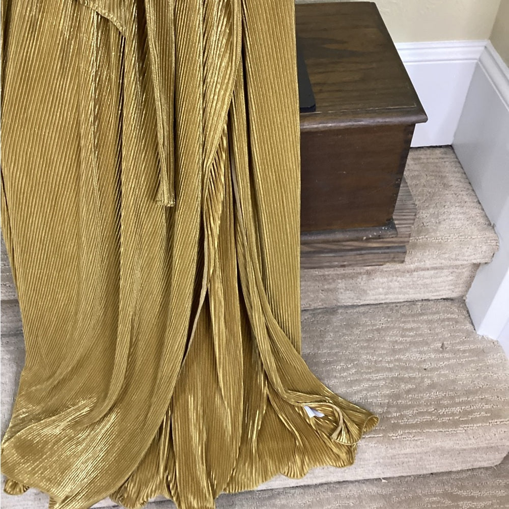 NWT SIZE SMALL SAYLOR Gold Ruffled Sweetheart Maxi Gown