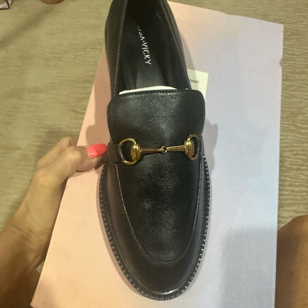 NEW SIZE 10 Black and Gold Leather Loafers with Gold Accent