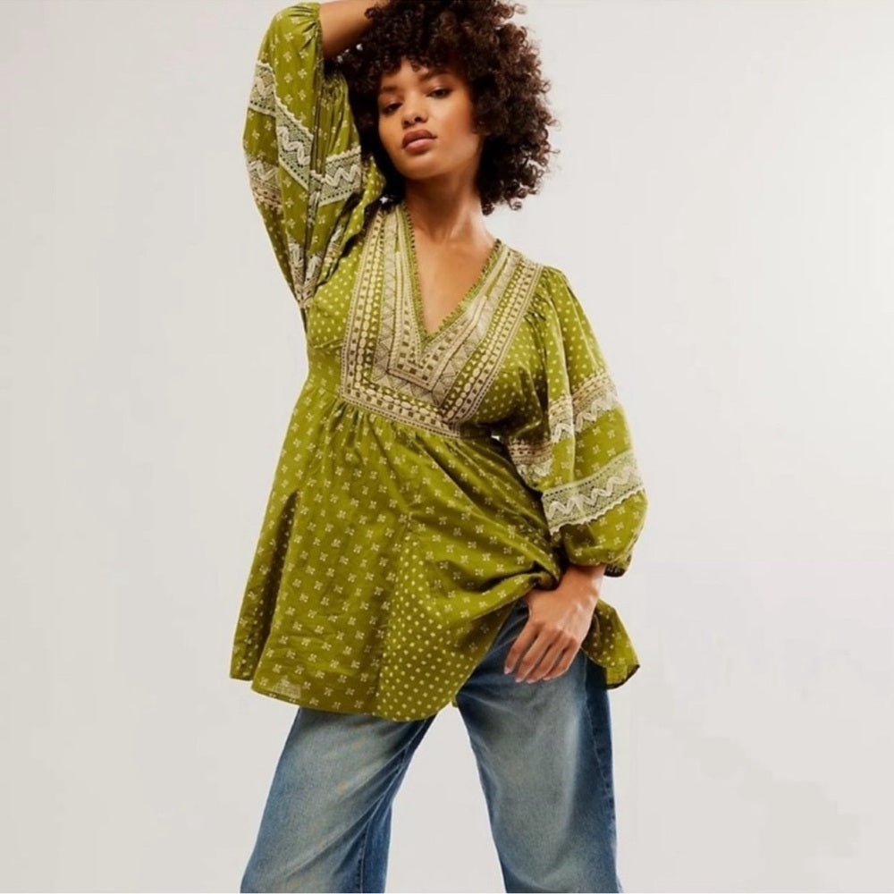 NWOT SIZE S Free People Green Wrap Tunic with Relaxed Bohemian Style