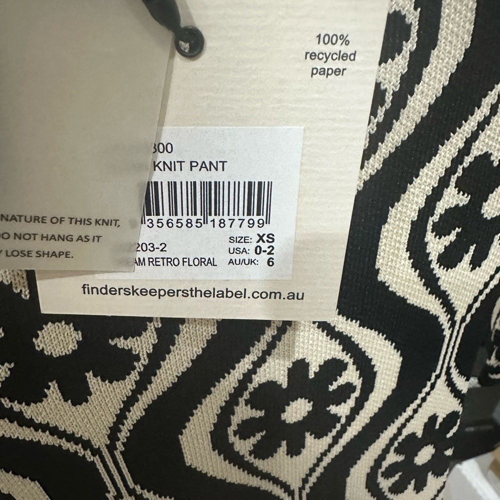 NWT SIZE 0-2 Finders Keepers Black and White Geometric Flare Pants