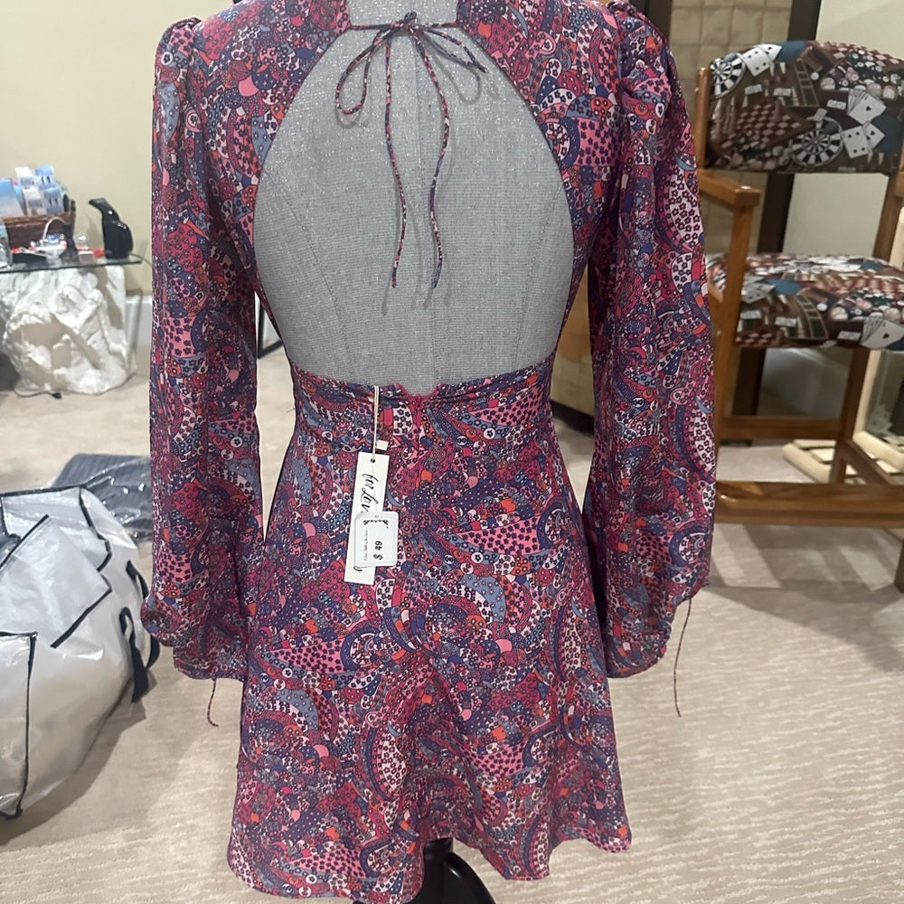 NWT SIZE S Chic Paisley Print Boho Dress