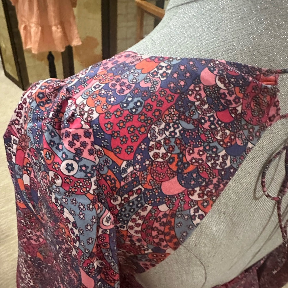 NWT SIZE S Chic Paisley Print Boho Dress