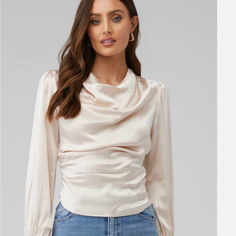 COPY - NWOT SIZE XS ASTR Lilith silk blouse in champagne