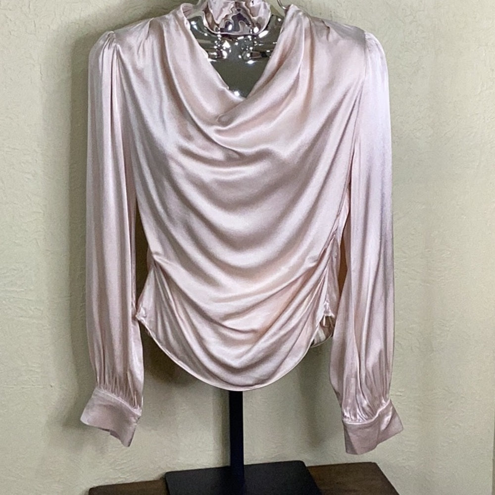 COPY - NWOT SIZE XS ASTR Lilith silk blouse in champagne