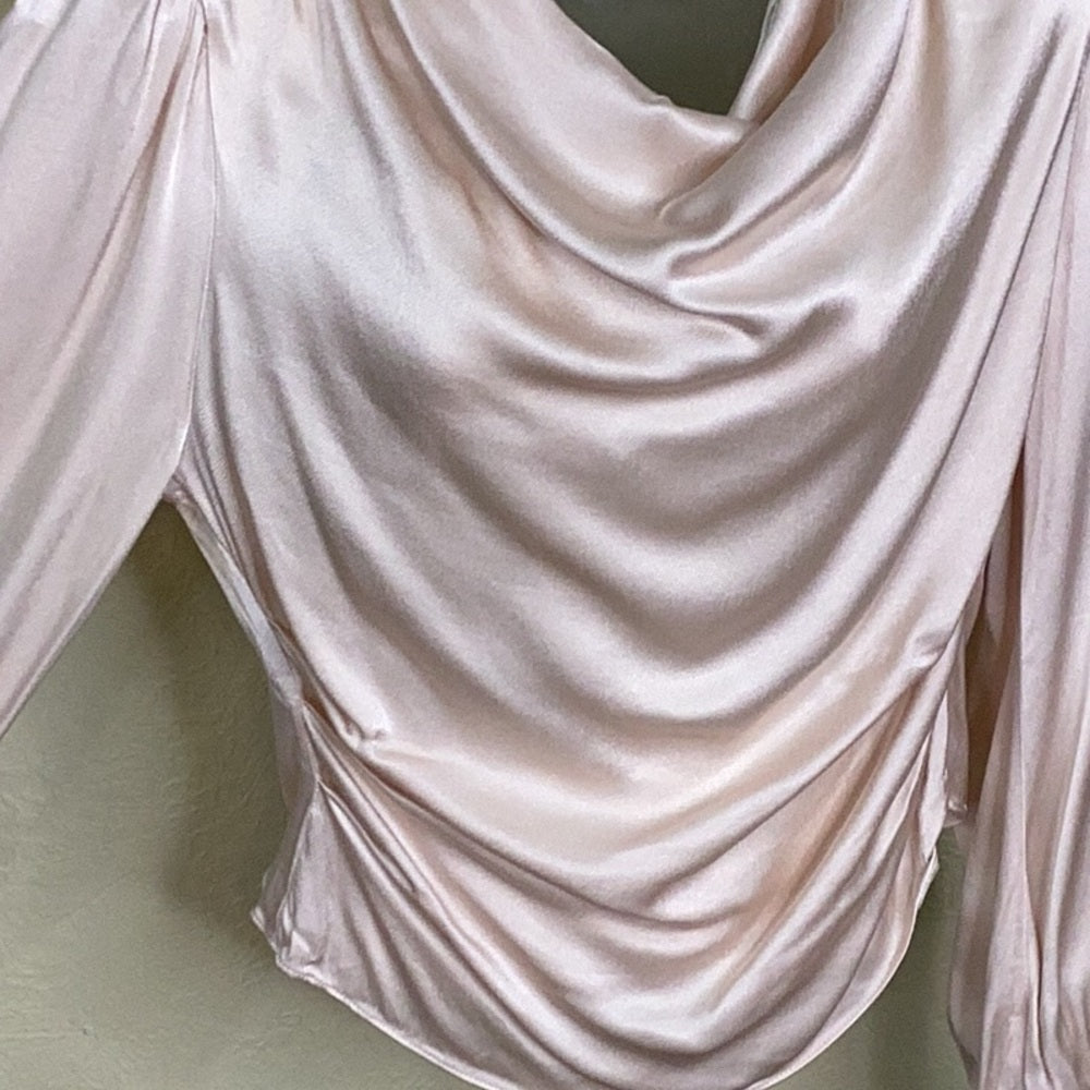 COPY - NWOT SIZE XS ASTR Lilith silk blouse in champagne