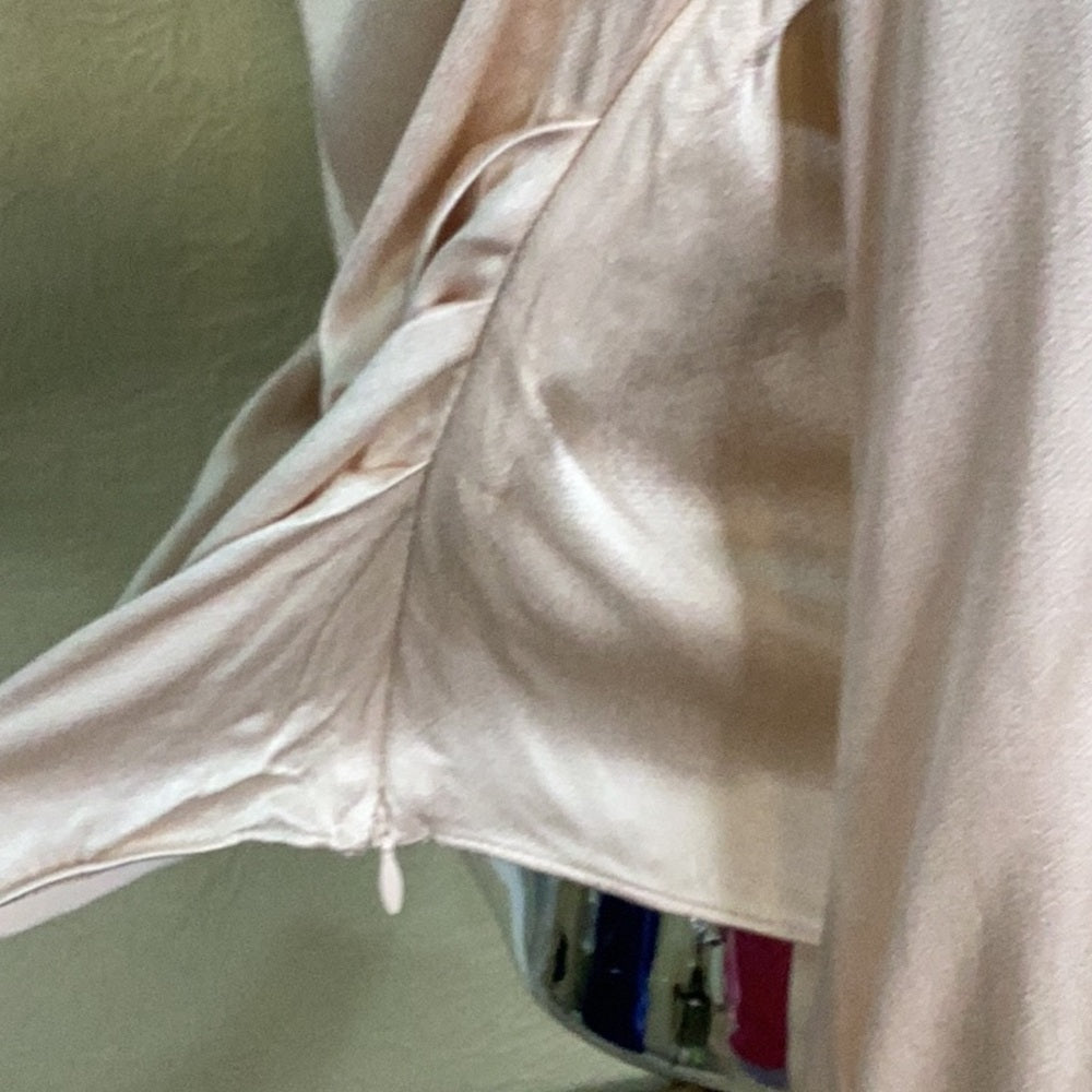 COPY - NWOT SIZE XS ASTR Lilith silk blouse in champagne