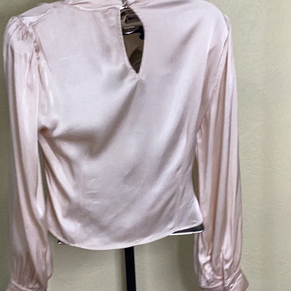 COPY - NWOT SIZE XS ASTR Lilith silk blouse in champagne