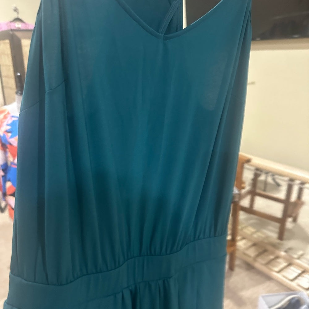 NWOT SIZE XL HALARA Green Jumpsuit with Elegant Wide-Leg Design