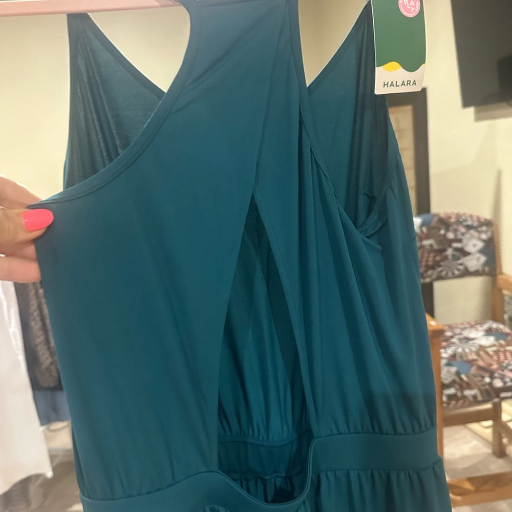 NWOT SIZE XL HALARA Green Jumpsuit with Elegant Wide-Leg Design