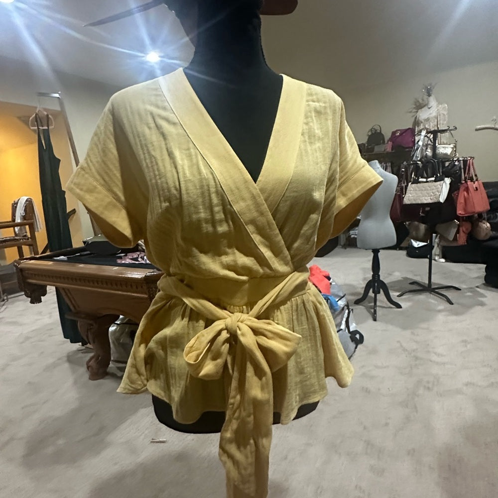 SIZE M Sundance Yellow Wrap Peplum Blouse