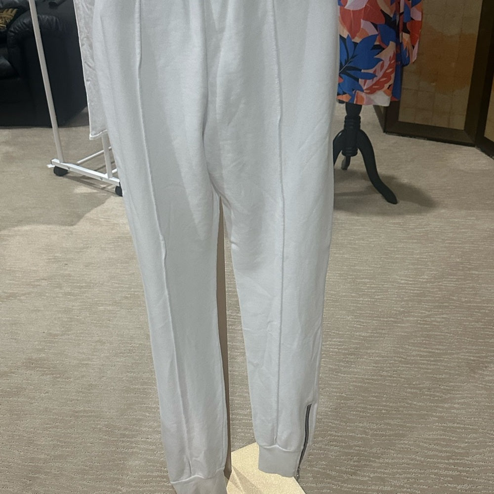 NWT SIZE S Cotton Citizen White Sweatpants with Relaxed Fit and Ankle Zippers