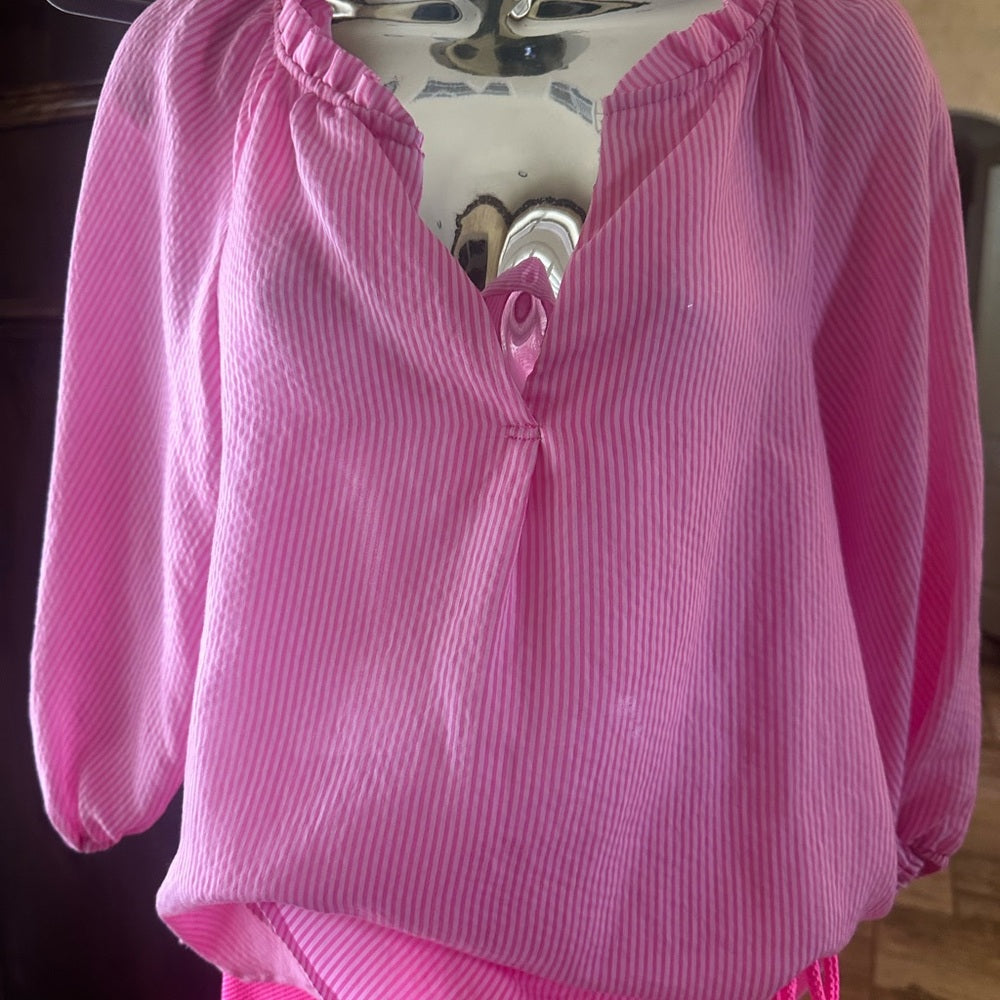 NWOT SIZE XS Vince Camuto Ruffled Pink Puff Sleeve Blouse