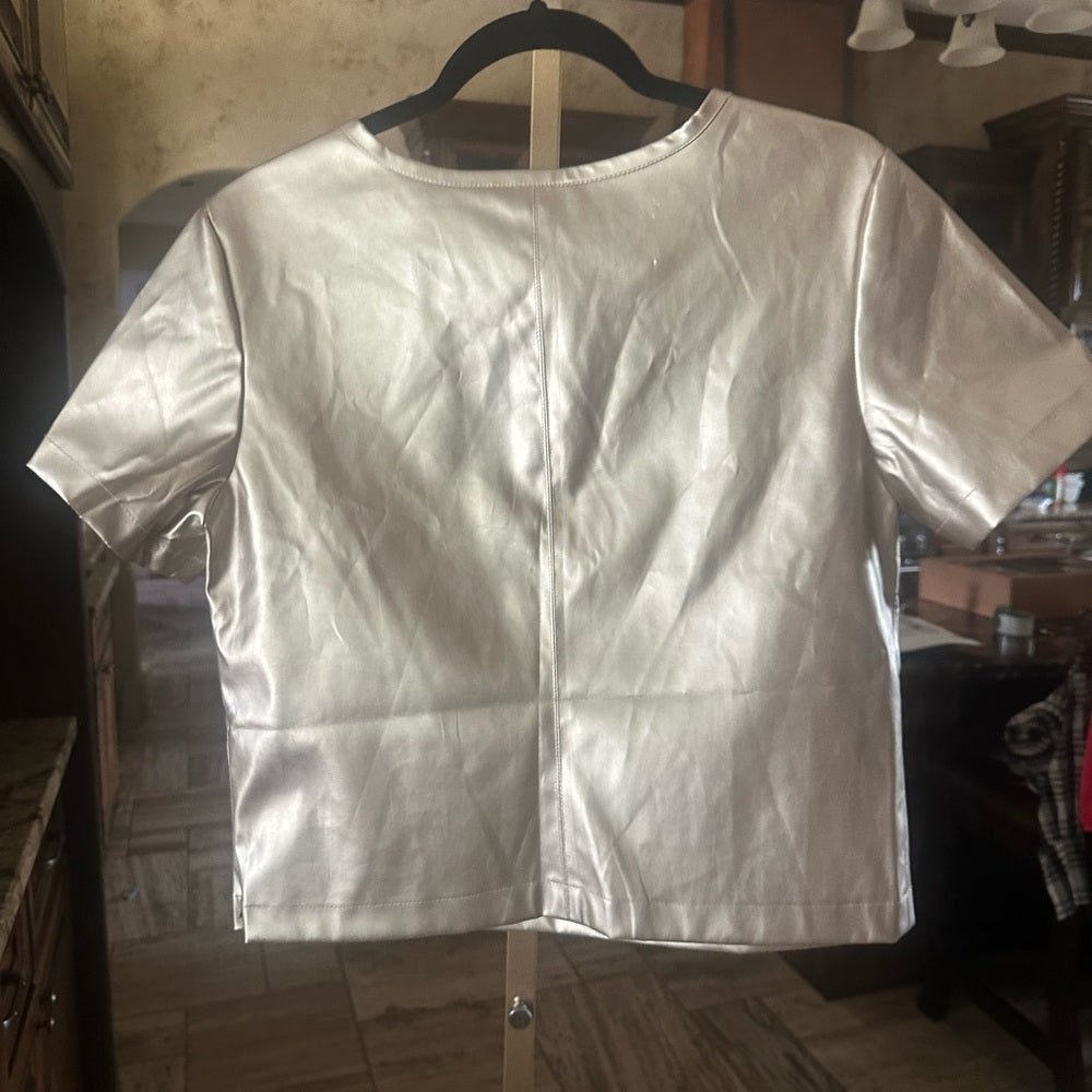 NWT SIZE MGold Shimmer Boxy Short Sleeve Tee