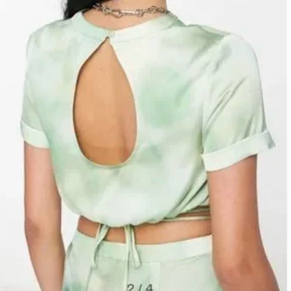 NWOT SIZE 6 Topshop Green Crop Top with Mandarin Collar and Cut Out Design
