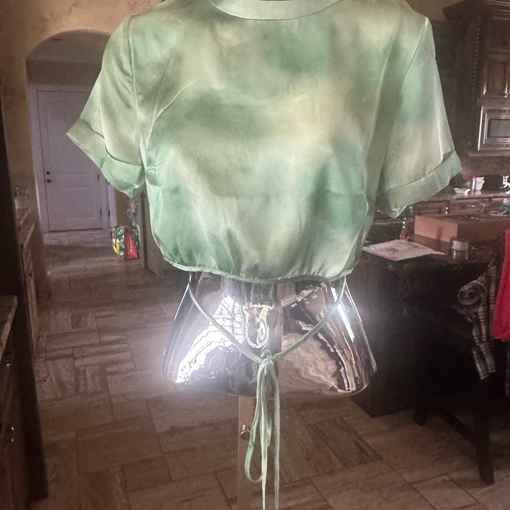 NWOT SIZE 6 Topshop Green Crop Top with Mandarin Collar and Cut Out Design