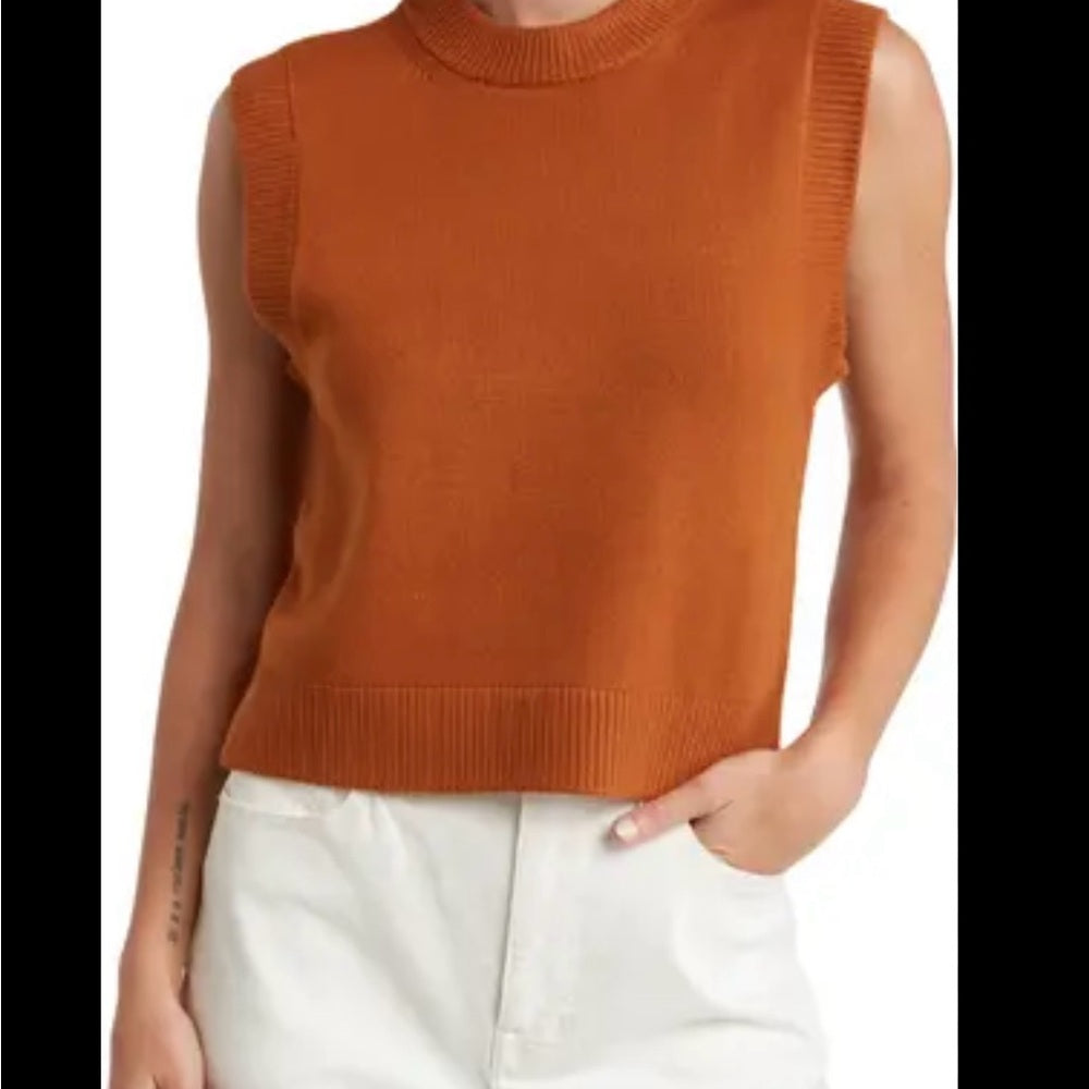 NWT SIZE M French Connection Brown Ribbed Crop Muscle Tee