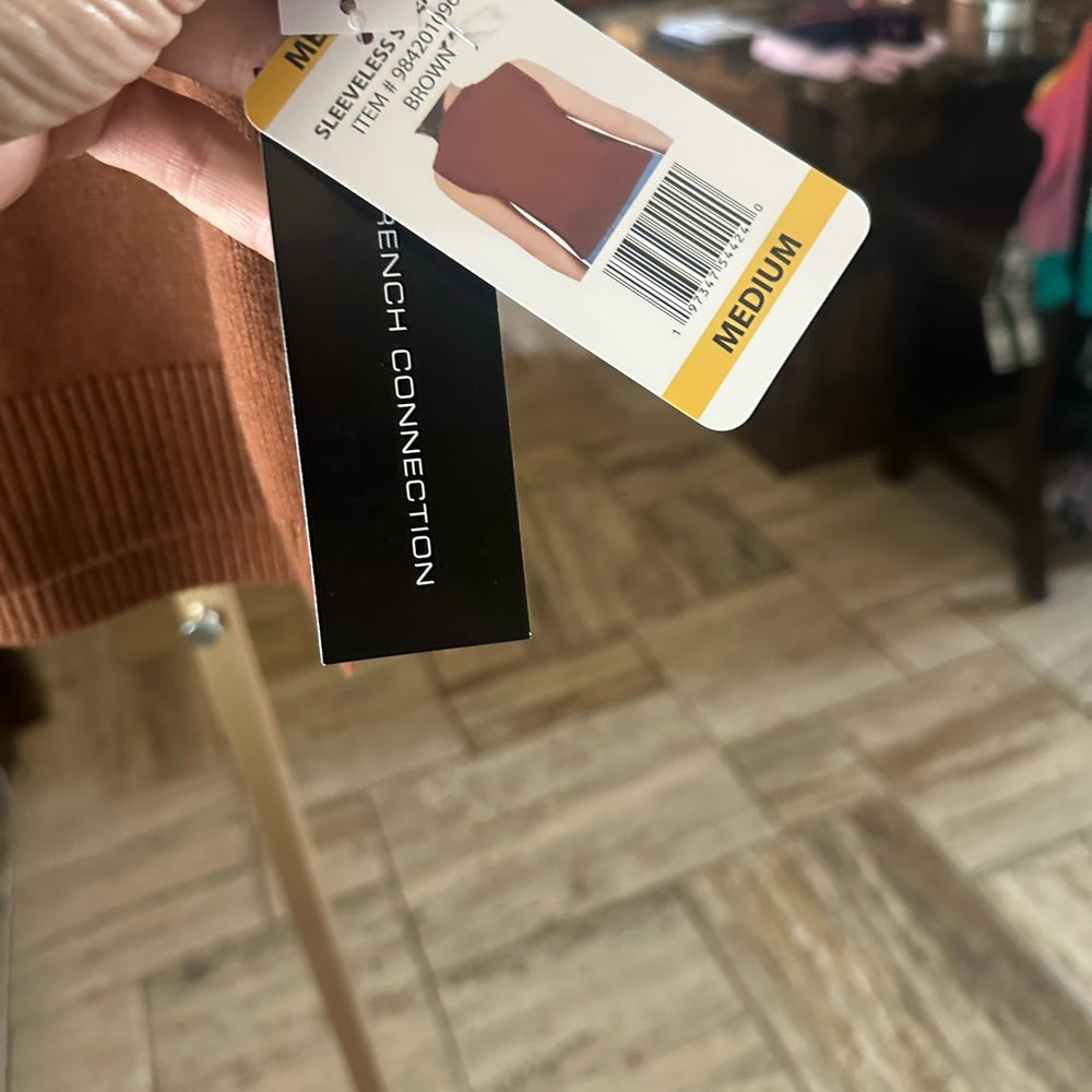 NWT SIZE M French Connection Brown Ribbed Crop Muscle Tee