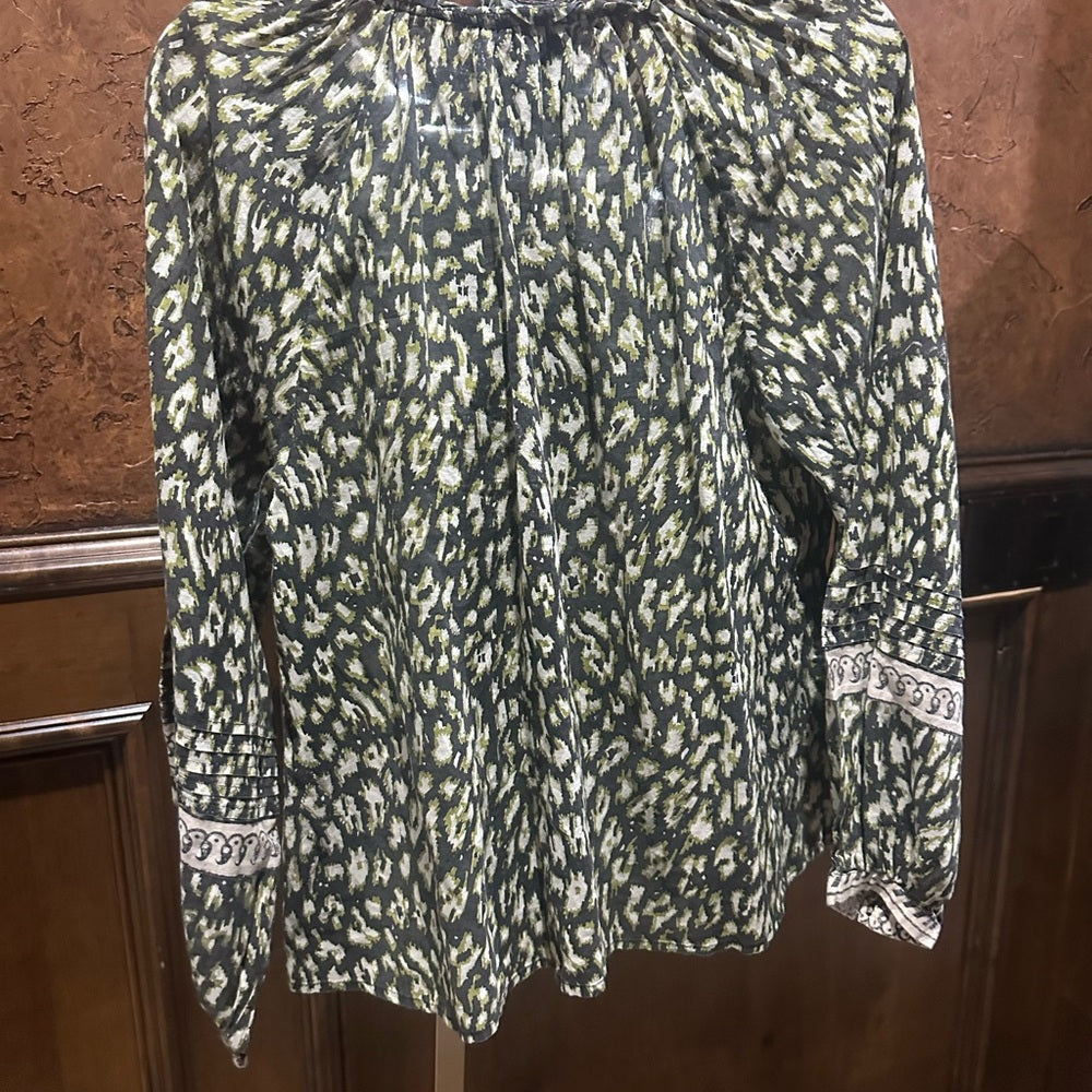 NWOT SIZE M Cleobella Green Black Long Sleeve Blouse
