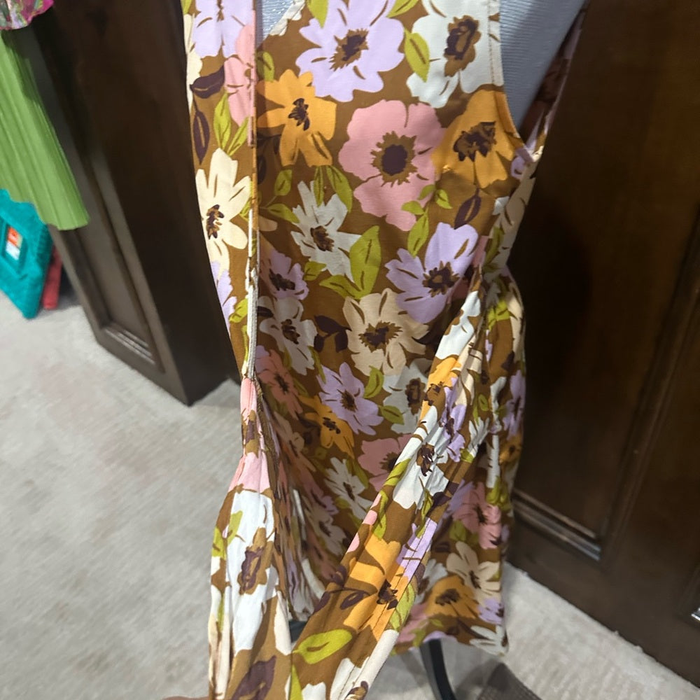 NWOT SIZE L Gilli Pink and Orange V-Neck Wrap Sundress
