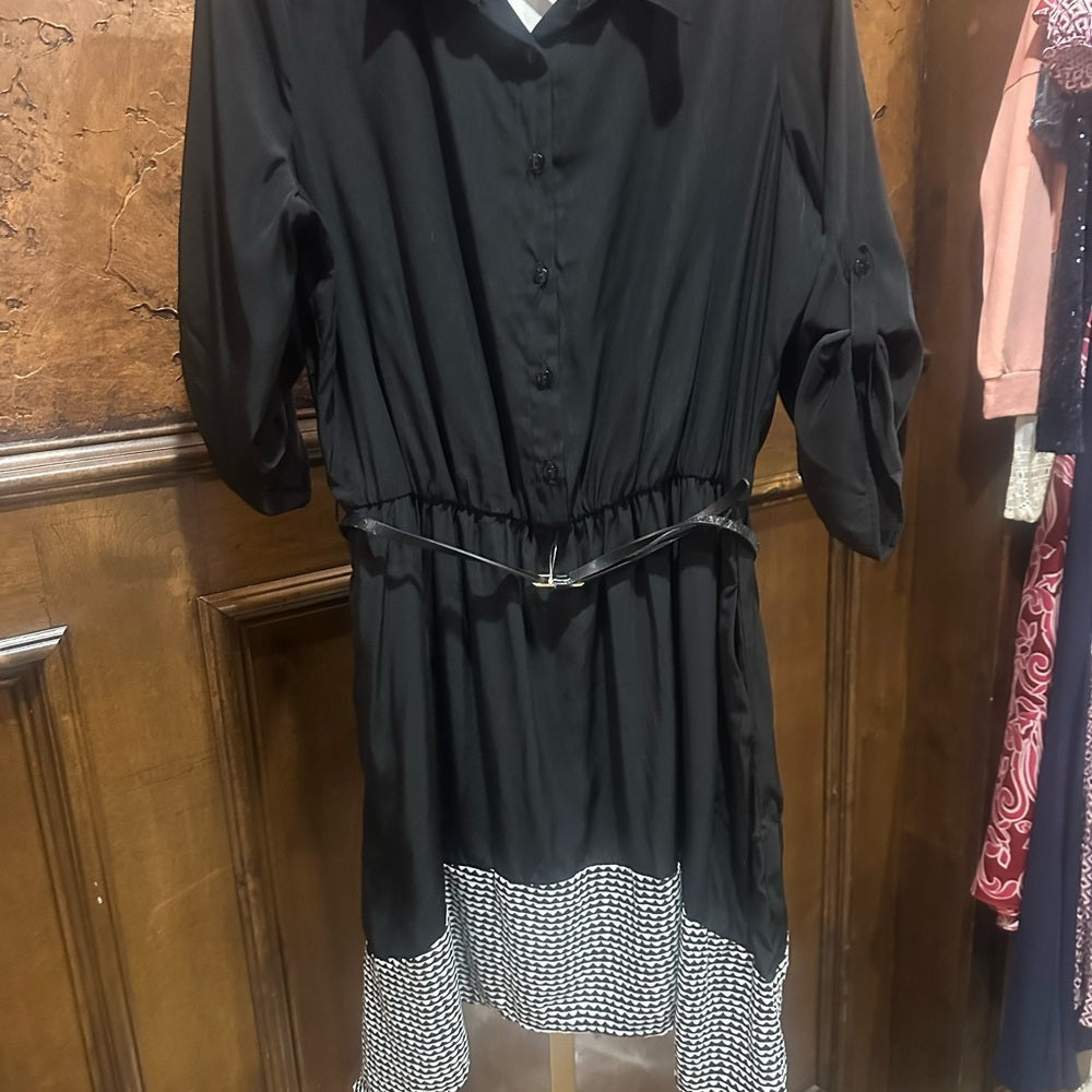 NWOT SIZE XL BCX Black and White Puff Sleeve Midi Dress