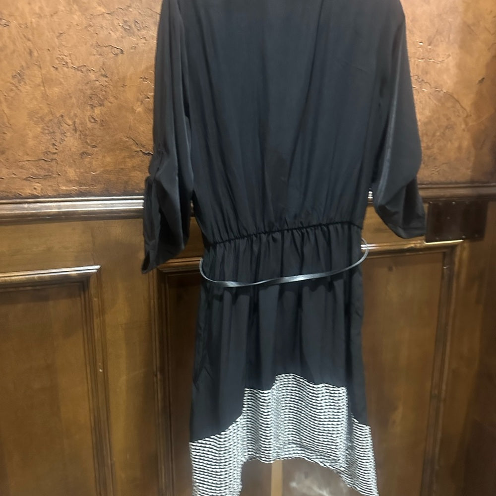 NWOT SIZE XL BCX Black and White Puff Sleeve Midi Dress