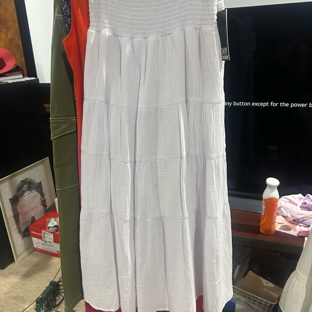 NWOT SIZE S DKNY Gray Tiered White Maxi Skirt Resort Wear