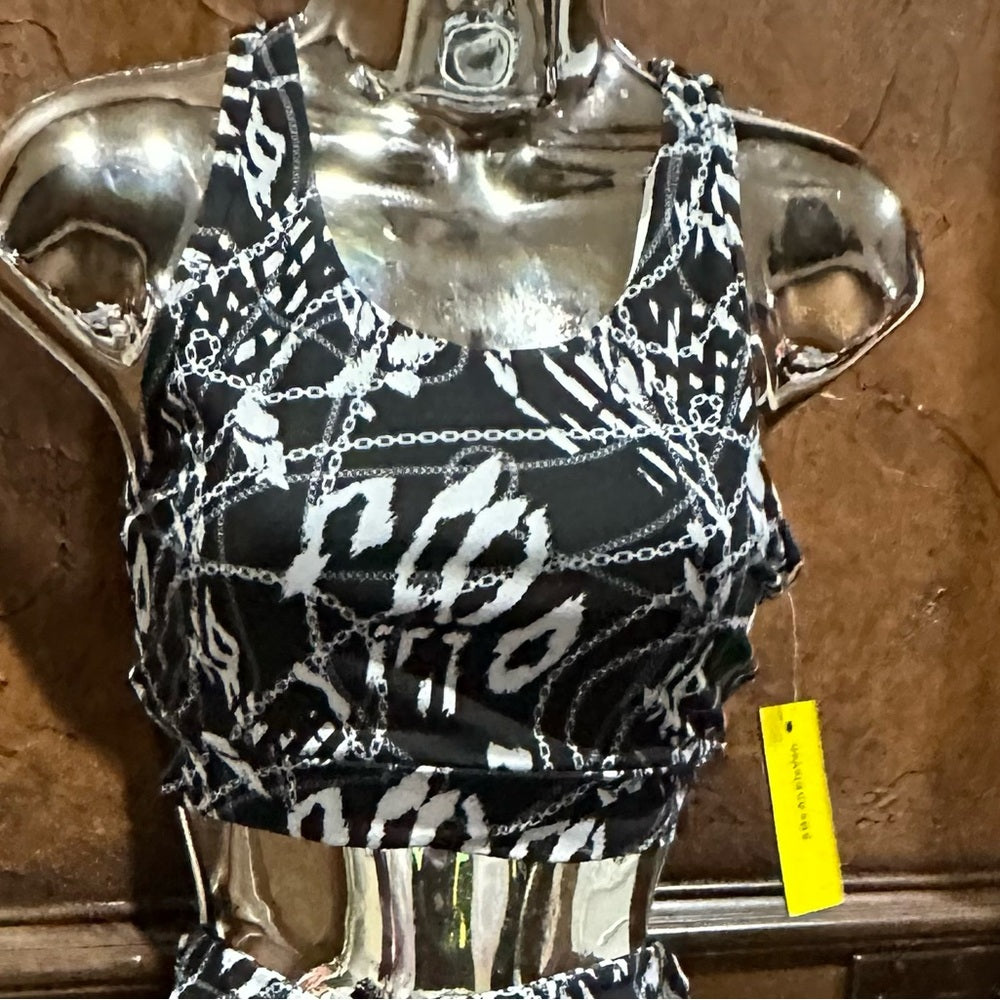NWT SIZE S EleVen by Venus Williams Black and White Crop Top