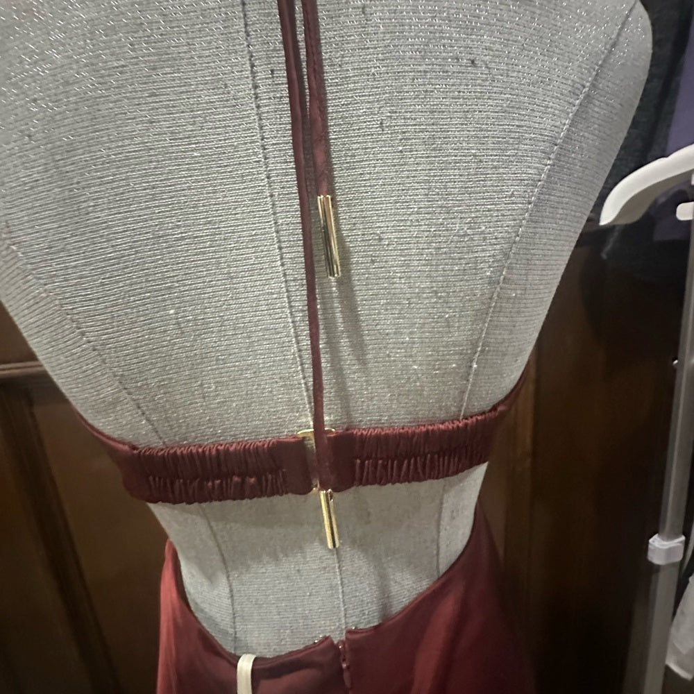 NWT SIZE 6 Elegant Burgundy Halter Maxi Dress for Prom
