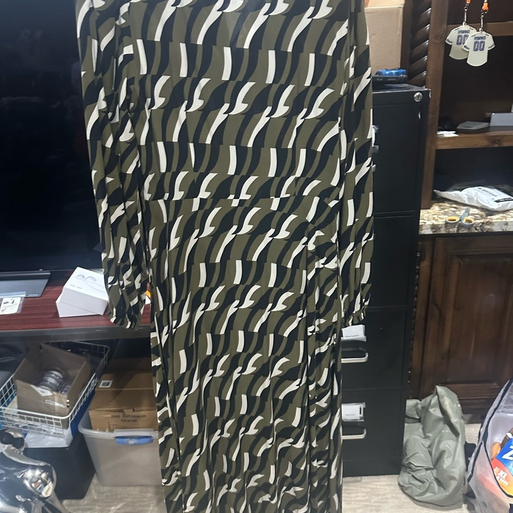 SIZE S Green and Brown Tiered Bishop Sleeve Sundress