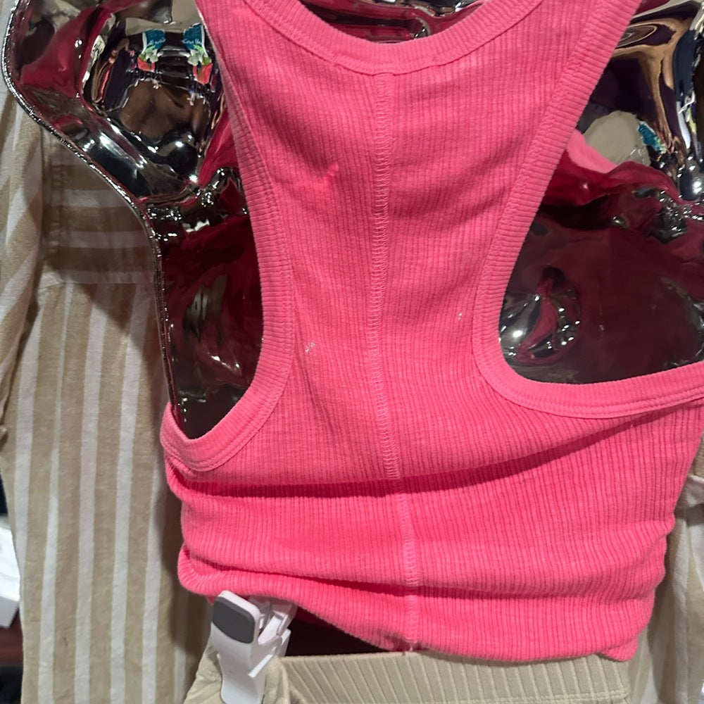 NWT SIZE L/3 Sundry Pink Fitted Crop Tank Top
