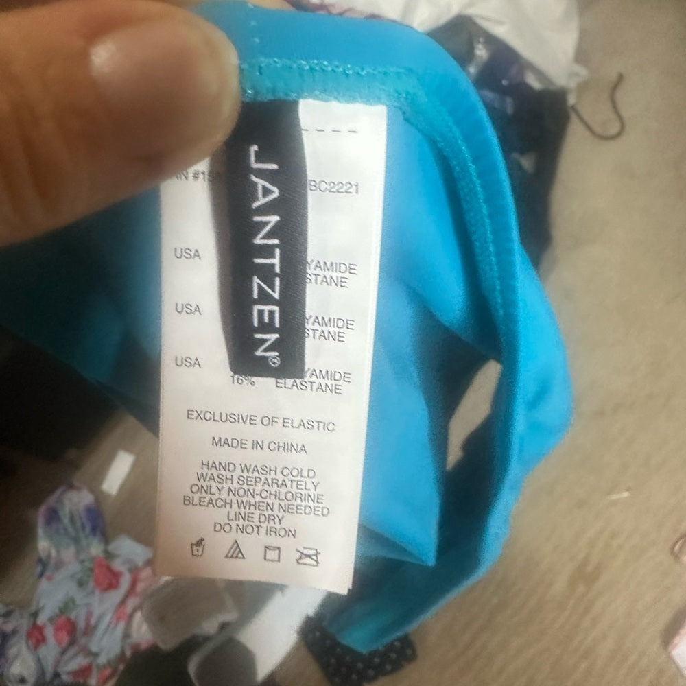 NWT SIZE 8 Jantzen Women's Blue and White Swimwear
