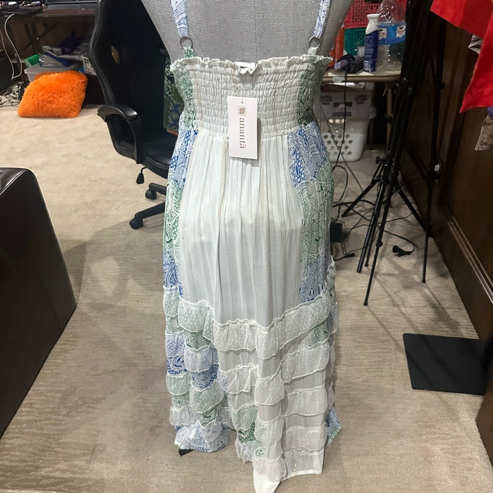 NWT SIZE L/XL White Tiered Maxi Sundress with V-Neck
