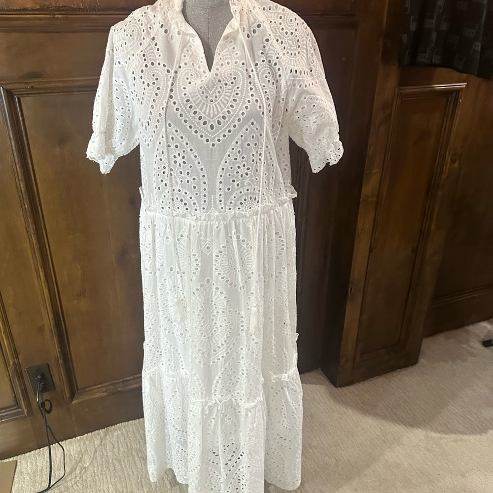 NWT SIZE L CZ collection White Maxi A-Line Skirt with Tiered Design