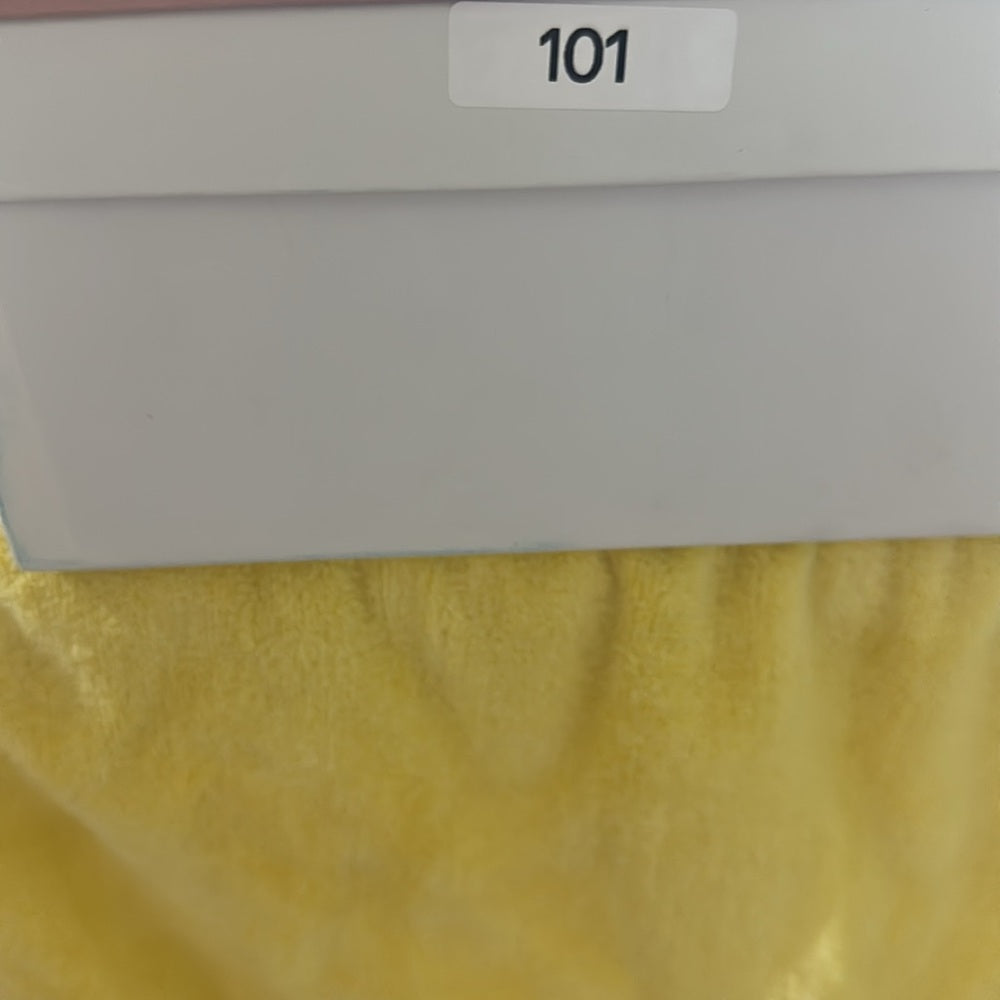 100. NEW SIZE 9.5-10/40 Vibrant Blue Sandals with Open Design