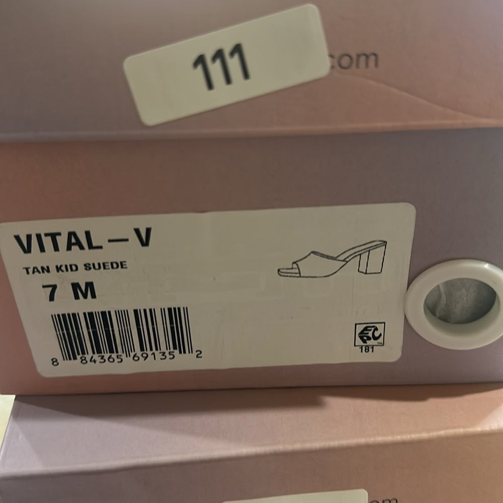 110-111. 145. 144. NEW SIZE 7M Tan Square Toe Suede Mules