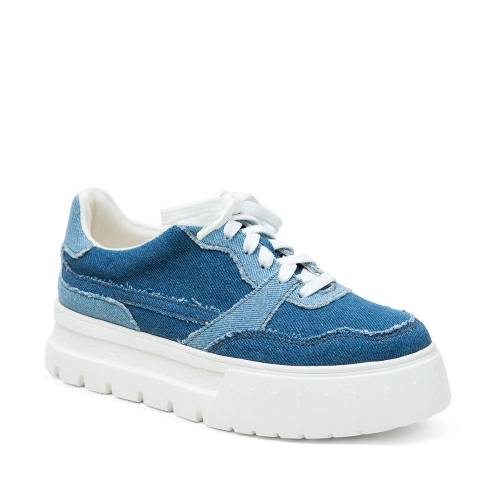 37. NEW SIZE 6M Blue and White Retro Chunky Sneakers