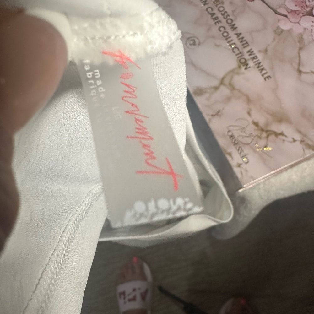 NWT SIZE L FP Movement White Sleeveless Boxy Tank