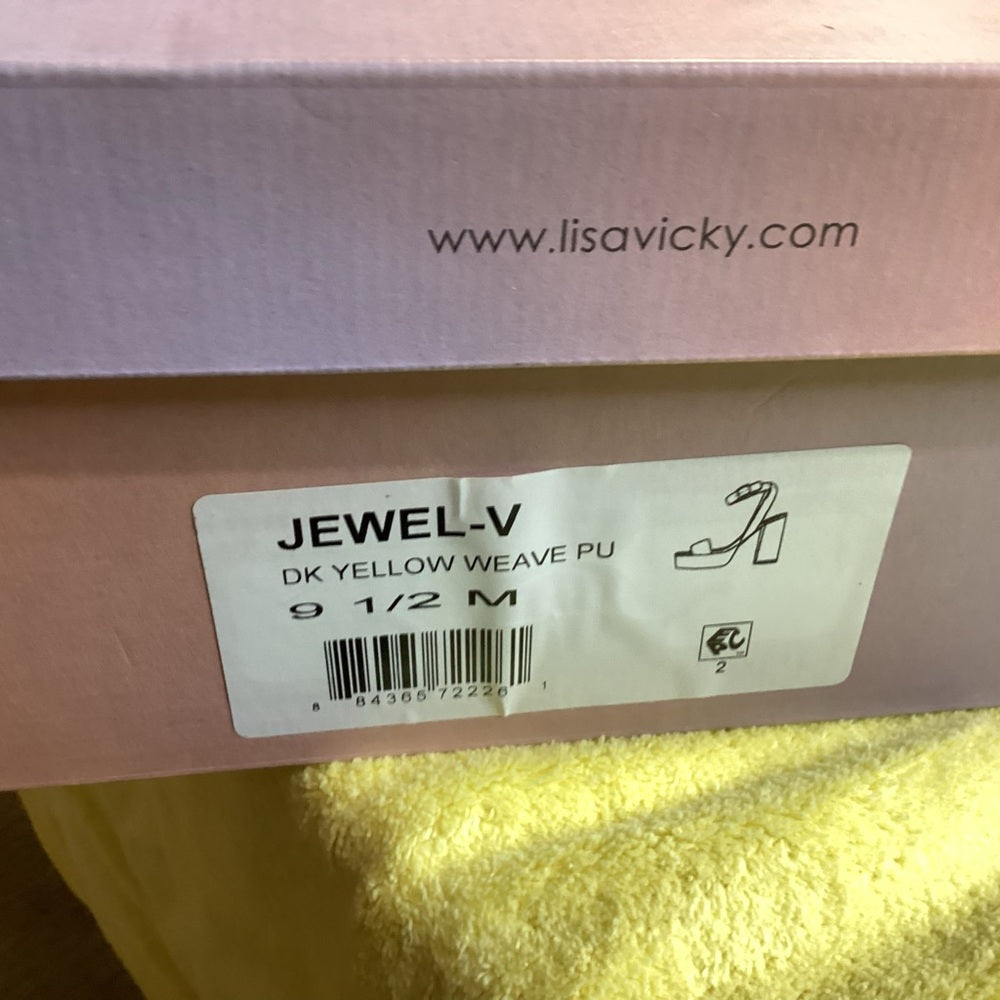 167. NEW SIZE 9.5 Yellow Block Heel Sandals with Braided Texture