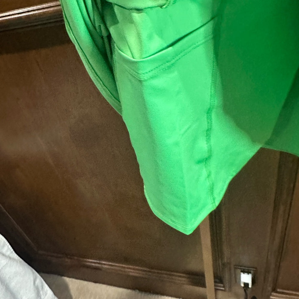 NWT SIZE M EleVen by Venus Williams Green Skort