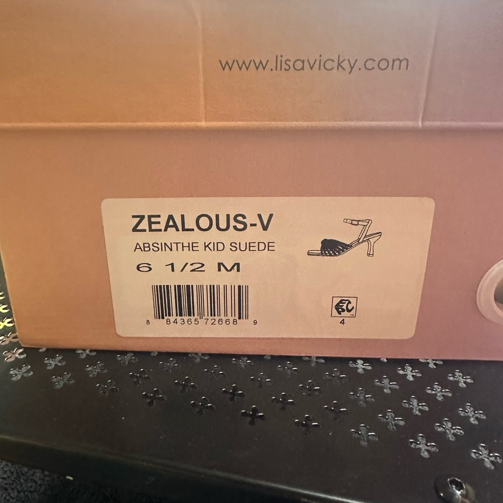 181. NEW SIZE 6.5 Vibrant Green Strappy Heels with Tapered Heel